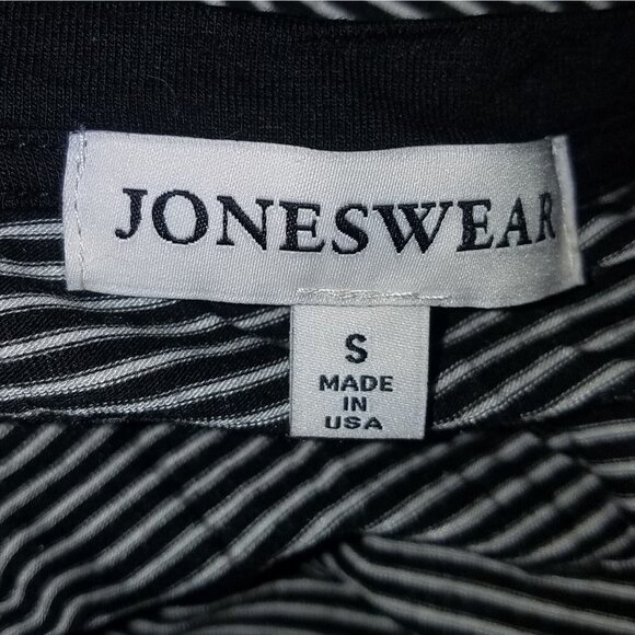 NWT Joneswear Black White Striped Top Size Small 3/4 Sleeve Retail $50 - Picture 5 of 8